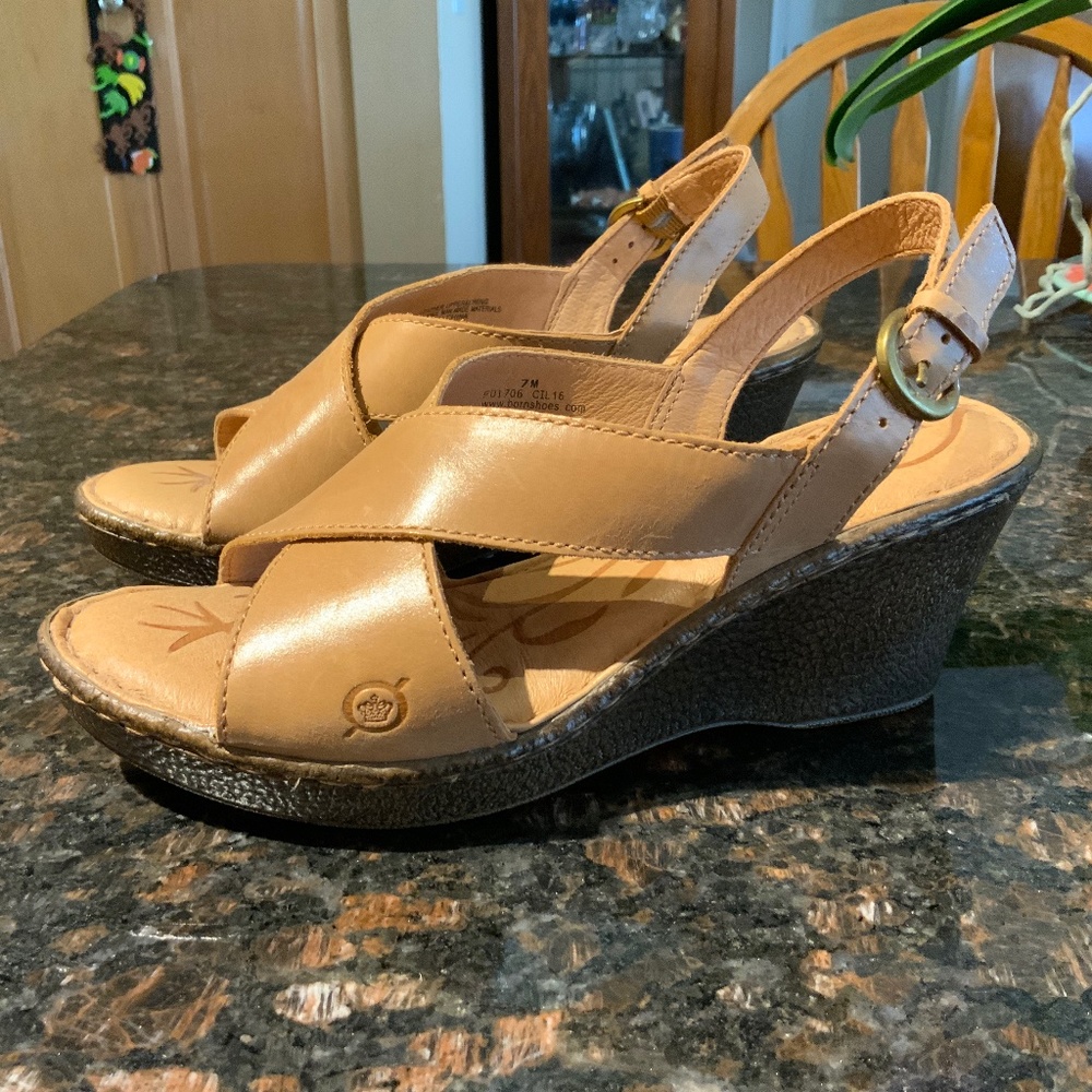 New Women’s Born Wedge Sandals, size 7, Tan leather, Never worn.
